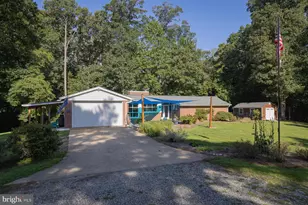 23 Oak Ridge Dr, Kilmarnock, VA 22482 - Photo 36