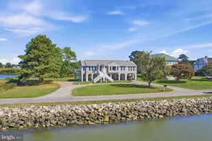 219 Riverside Dr, Lancaster, VA 22503 - Photo 4