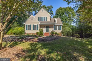 732 Middle Gate Ln, Irvington, VA 22480 - Photo 1