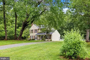 319 Fox Hunters Ln, Madison, VA 22727 - Photo 2