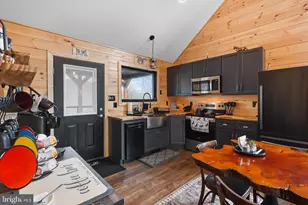 1823 Desert Rd, Haywood, VA 22722 - Photo 12