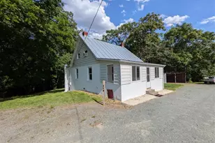 219 Skyview Ln, Aroda, VA 22709 - Photo 1