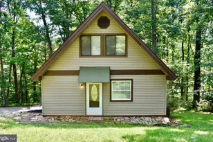 221 S Honeysuckle Ln, Madison, VA 22727 - Photo 4