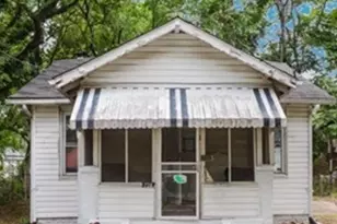 722 32nd St SE, Washington, DC 20019 - Photo 1