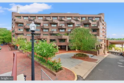 1015 33rd Street NW #702, Washington, DC 20007 - Photo 1