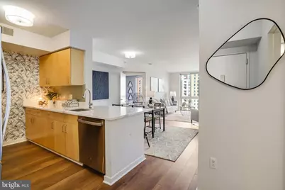 1000 New Jersey Avenue SE #914, Washington, DC 20003 - Photo 1