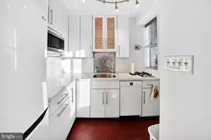 1 Scott Cir NW, Washington, DC 20036 - Photo 1