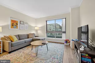 777 7th St NW, Washington, DC 20001 - Photo 1