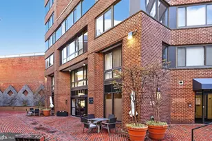 1077 30th St NW, Washington, DC 20007 - Photo 1