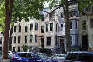 1124 25th St NW, Washington, DC 20037 - Photo 1