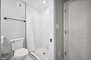 1732 L St NE, Washington, DC 20002 - Photo 16