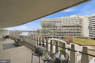 700 New Hampshire Ave NW, Washington, DC 20037 - Photo 1