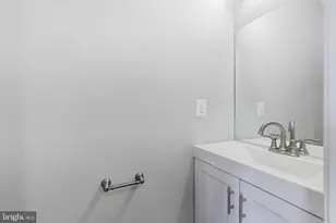 409 36th St NE, Washington, DC 20019 - Photo 10