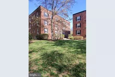 4491 Macarthur Boulevard NW #303, Washington, DC 20007 - Photo 1