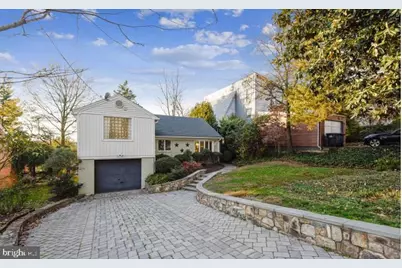 2300 King Place NW, Washington, DC 20007 - Photo 1