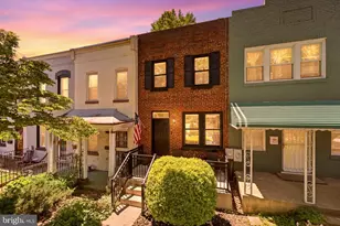 329 17th St SE, Washington, DC 20003 - Photo 1