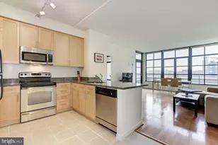 437 New York Ave NW, Washington, DC 20001 - Photo 1