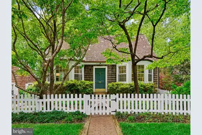 4926 NW Albemarle Street NW, Washington, DC 20016 - Photo 1