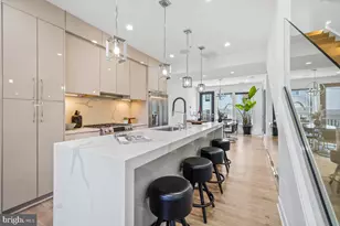 558 Harvard St NW, Washington, DC 20001 - Photo 1