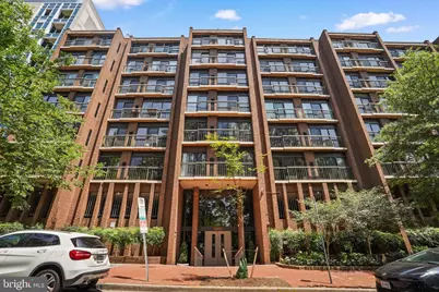 1001 26th Street NW #303, Washington, DC 20037 - Photo 1