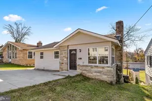 704 Brunswick St, Brunswick, MD 21716 - Photo 1