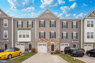 205 Longley Grn Dr, Walkersville, MD 21793 - Photo 1