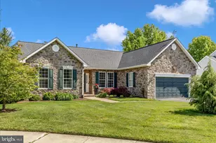 105 Crossing Pointe Ct, Frederick, MD 21702 - Photo 1