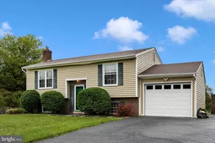 11005 Horseshoe Dr, Frederick, MD 21701 - Photo 1