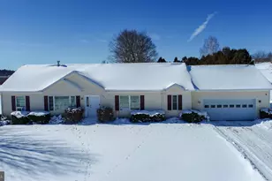 702 Sunshine Dr, Oakland, MD 21550 - Photo 1