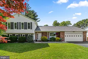 10022 Waterford Dr, Ellicott City, MD 21042 - Photo 1