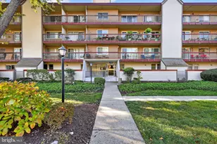 7400 Lakeview Dr, Bethesda, MD 20817 - Photo 1