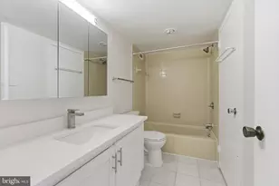 5225 Pooks Hill Rd, Bethesda, MD 20814 - Photo 10