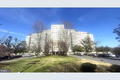 10201 Grosvenor Place #1117, Rockville, MD 20852 - Photo 1