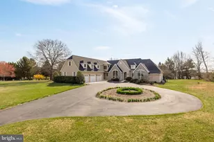 20407 Peach Tree Rd, Dickerson, MD 20842 - Photo 1