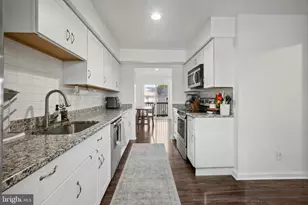 13015 Country Ridge Dr, Germantown, MD 20874 - Photo 4