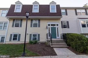 35 Pickering Ct, Germantown, MD 20874 - Photo 1