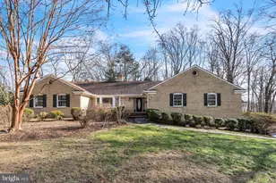 8616 Chateau Dr, Potomac, MD 20854 - Photo 1