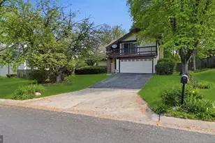 18925 Lindenhouse Rd, Gaithersburg, MD 20879 - Photo 1