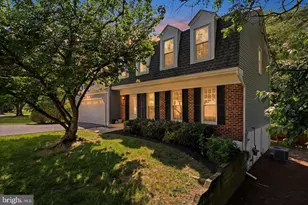 8615 Aqueduct Rd, Potomac, MD 20854 - Photo 1