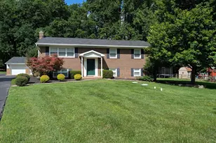 8705 Woodfield Ct, Gaithersburg, MD 20882 - Photo 1