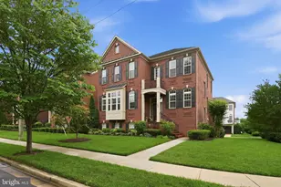 164 Crown Farm Dr, Gaithersburg, MD 20878 - Photo 1