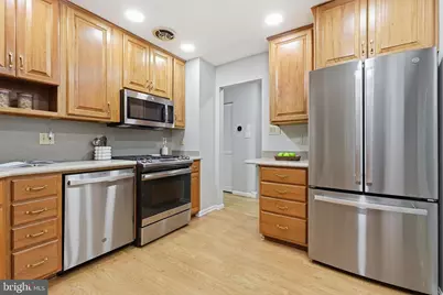 705 Wilson Avenue, Rockville, MD 20850 - Photo 12
