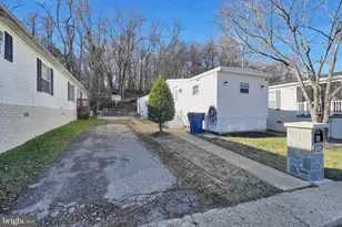 2005 Elmwood Park Dr, Capitol Heights, MD 20743 - Photo 1