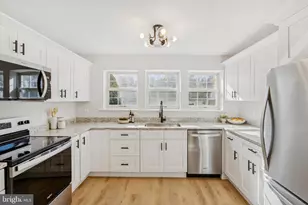 4120 Applegate Ct, Suitland, MD 20746 - Photo 1