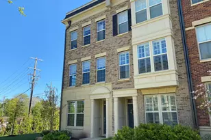 818 Admirals Way, Oxon Hill, MD 20745 - Photo 1