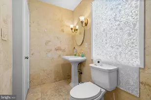 4814 Fox St, College Park, MD 20740 - Photo 12