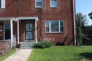 2351 Iverson St, Temple Hills, MD 20748 - Photo 2