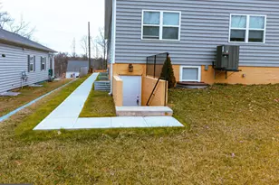 5705 Crestwood Pl, Riverdale, MD 20737 - Photo 1
