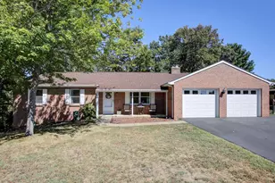 1 Dartmouth Dr, Hagerstown, MD 21742 - Photo 1