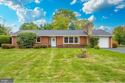 206 Division Avenue, Hagerstown, MD 21740 - Photo 1